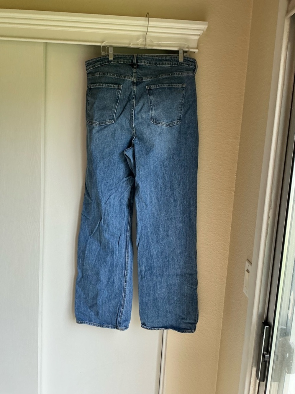 Old Navy Women's Blue Wide Leg Jeans - Picture 2 of 3